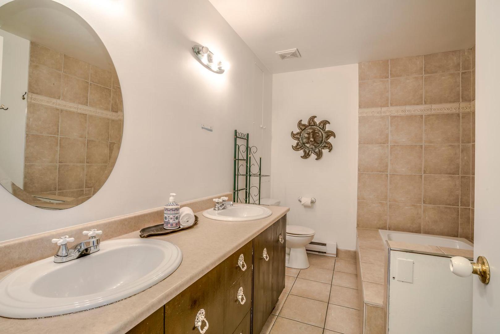 881 L'Appartement Familial Quebec City Exterior photo